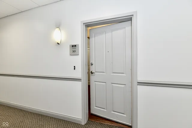 $2,599 | 8555 One W Drive, Unit 301, Indianapolis, IN 46260