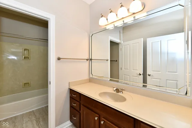 $2,599 | 8555 One W Drive, Unit 301, Indianapolis, IN 46260