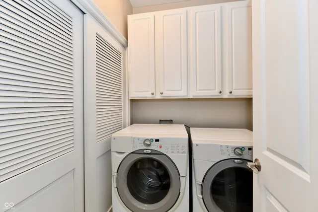 $2,599 | 8555 One W Drive, Unit 301, Indianapolis, IN 46260