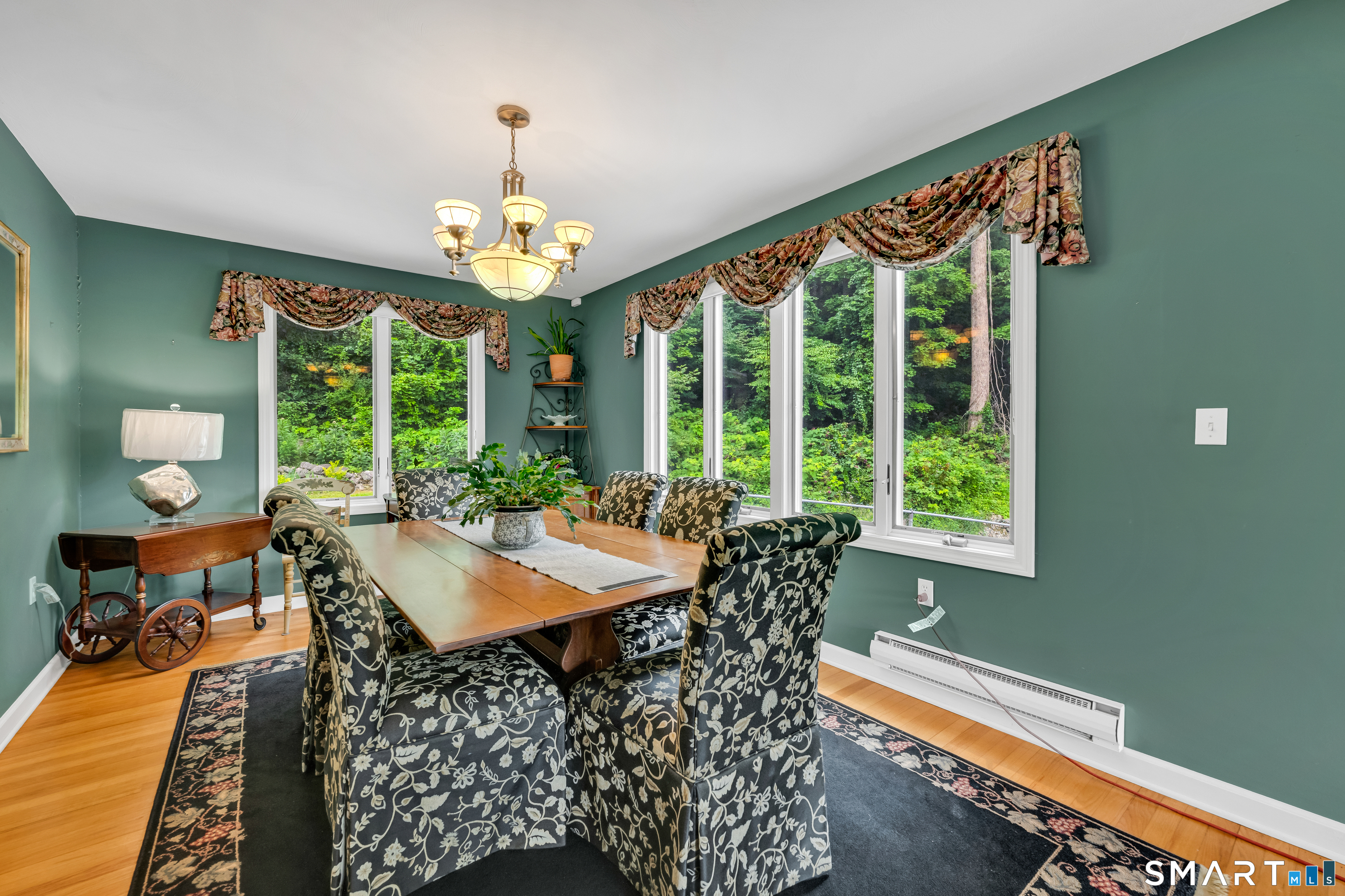 9 Mountain Road Barkhamsted, CT 06065 - Photo 16 of 32 Dining Room