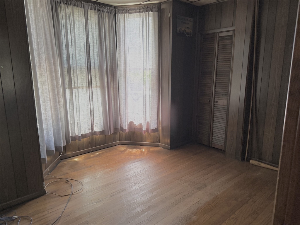 48 Williams Avenue Boston, MA 02136 - Photo 8 of 17