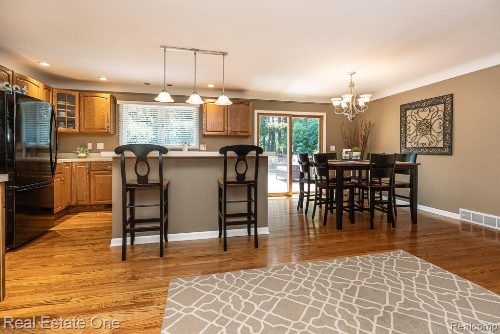 471 Elmhill Road Rochester Hills, MI 48306 - Photo 8 of 34
