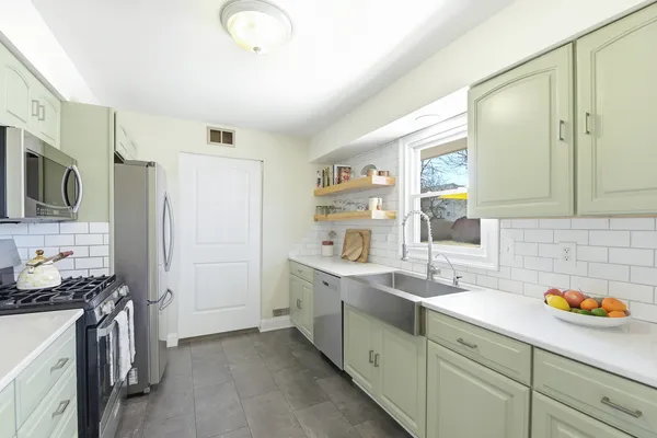 $324,900 | 16426 South Dan O'Connell Drive, Plainfield, IL 60586