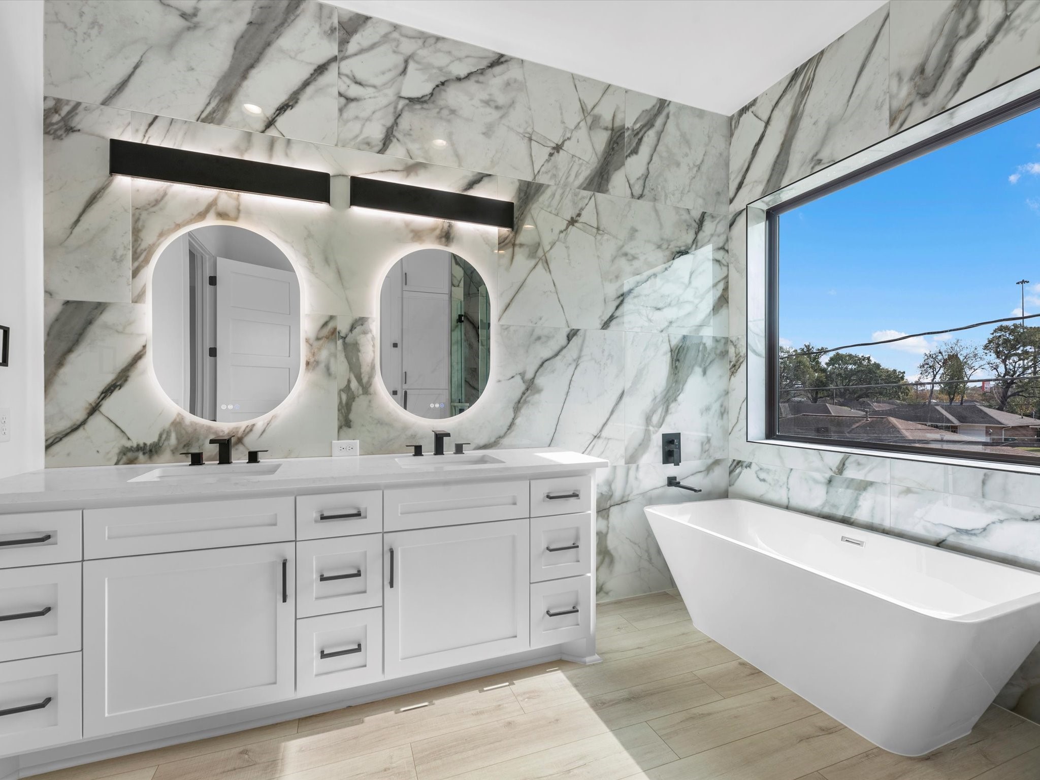 943 West 31st Street Houston, TX 77018 - Photo 15 of 27