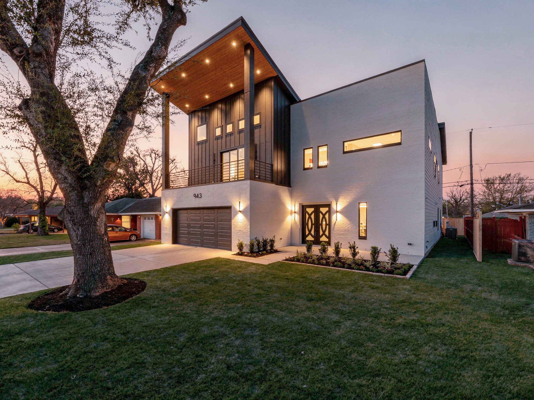 943 West 31st Street Houston, TX 77018 - Photo 2 of 27