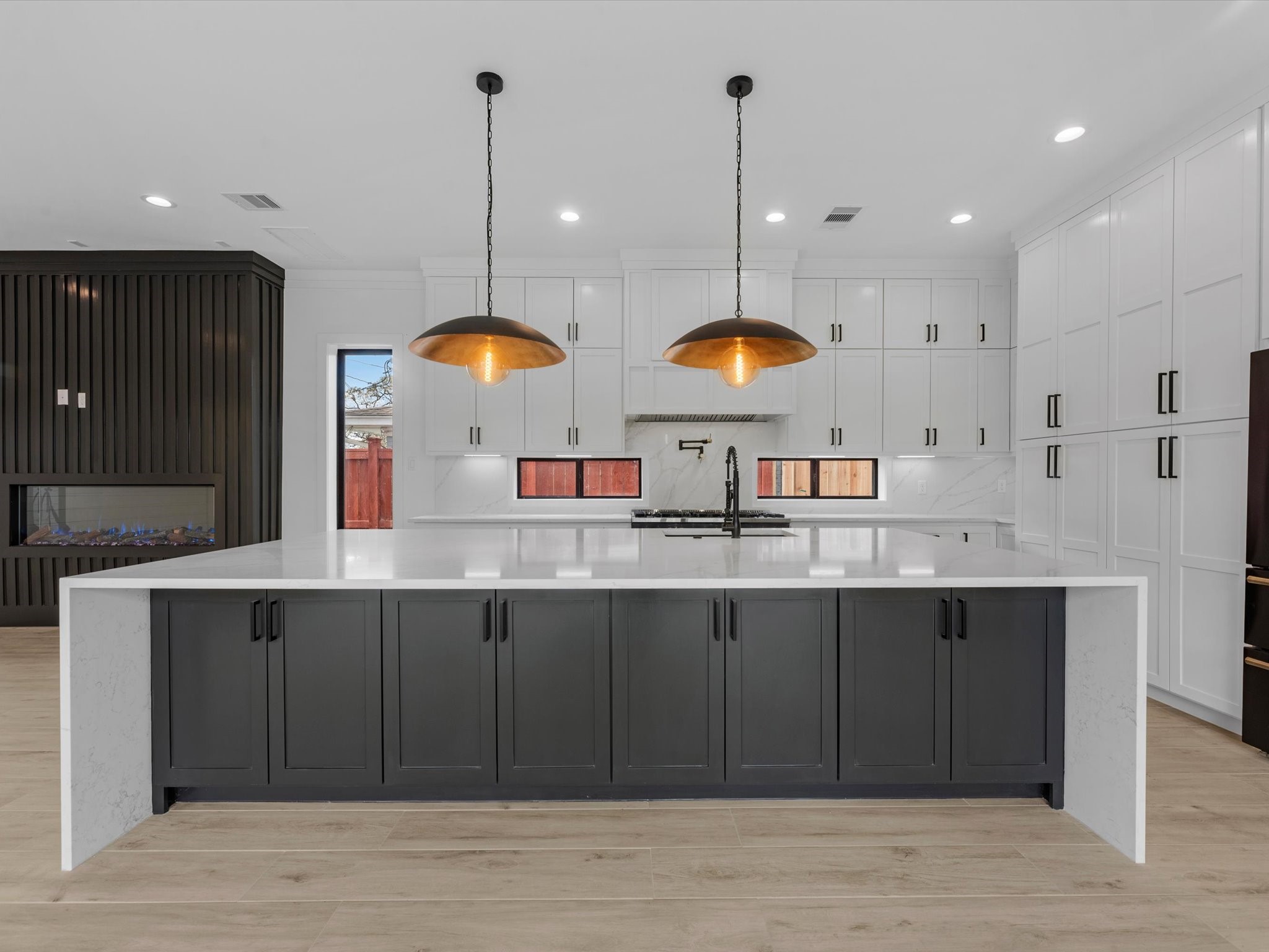 943 West 31st Street Houston, TX 77018 - Photo 7 of 27