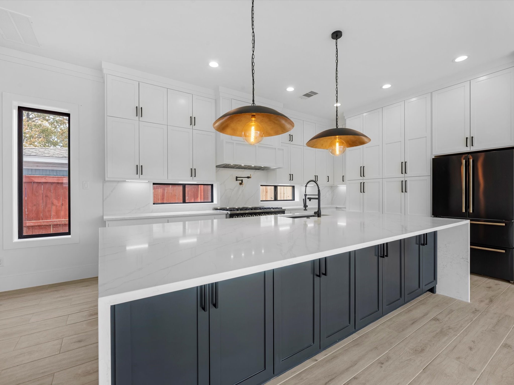 943 West 31st Street Houston, TX 77018 - Photo 8 of 27