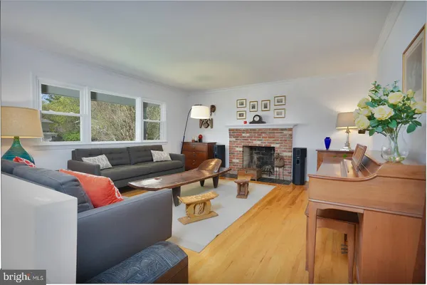 $1,425,000 | 1557 Evers Drive, McLean, VA 22101