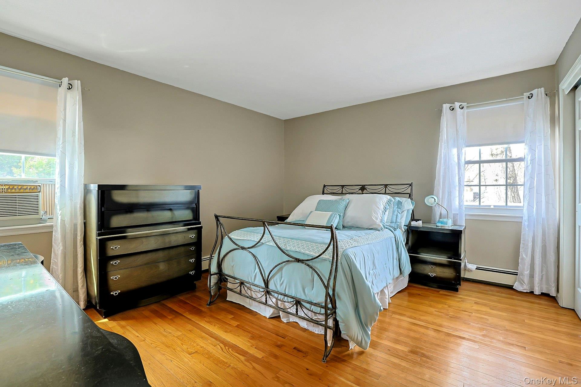 60 Pine Street Ardsley, NY 10607 - Photo 22 of 43 King Sized Primary Bedroom