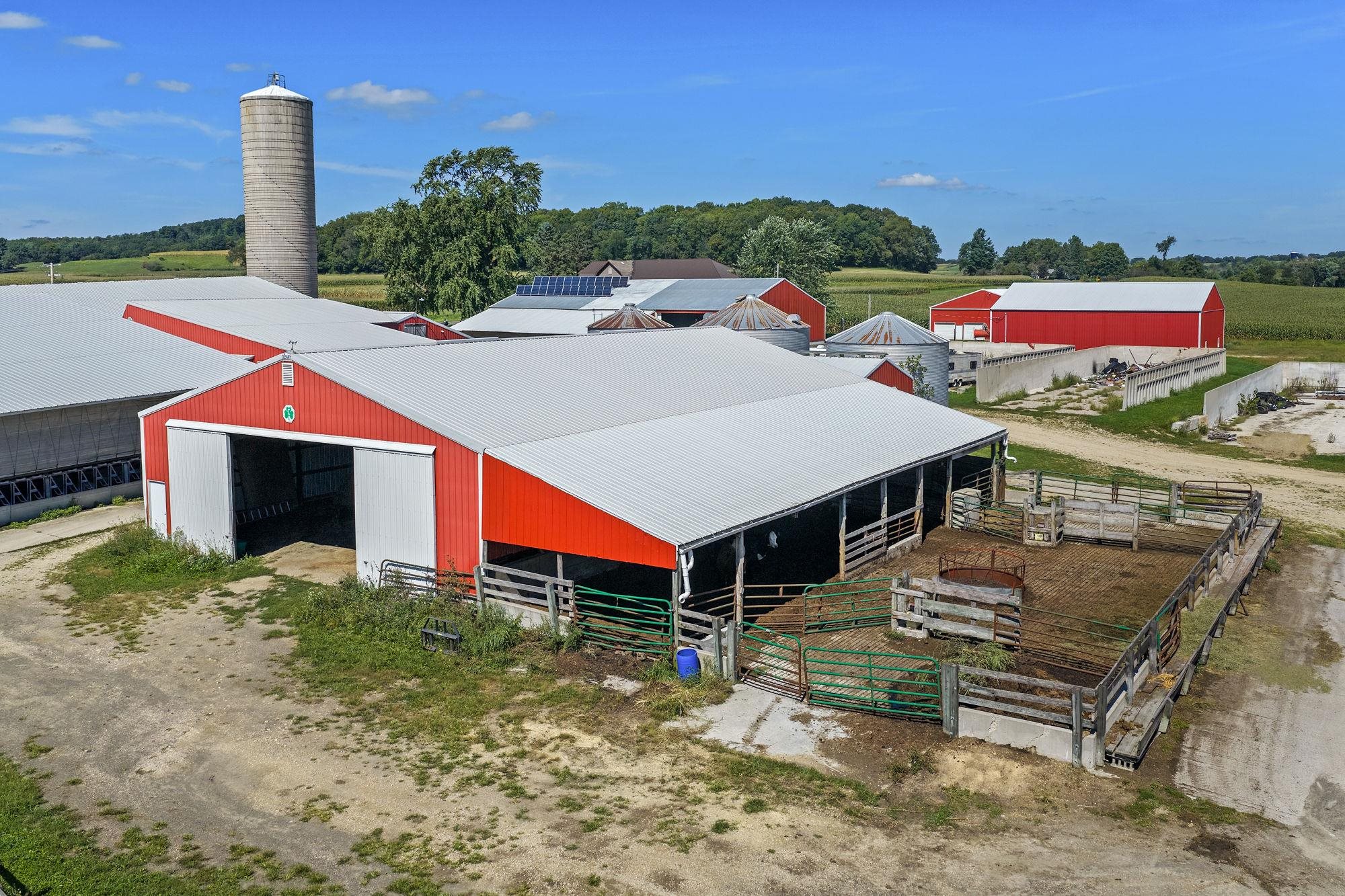 S4452 Grote Hill Road Reedsburg, WI 53959 - Photo 17 of 82 Gallery Image 17