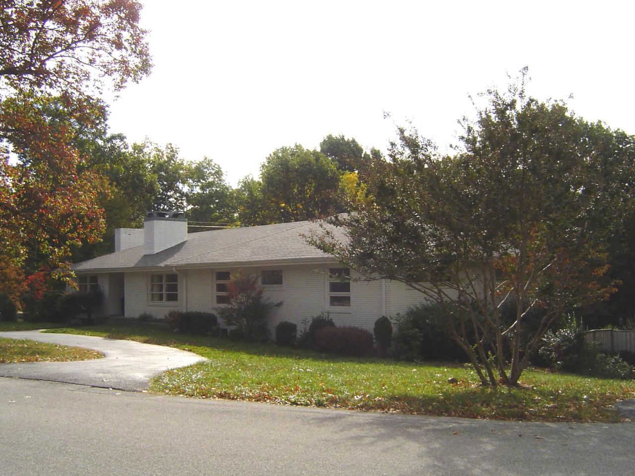 952 West Point Road Salem, VA 24153 - Photo 1 of 7 FRONT EXTERIOR VIEW