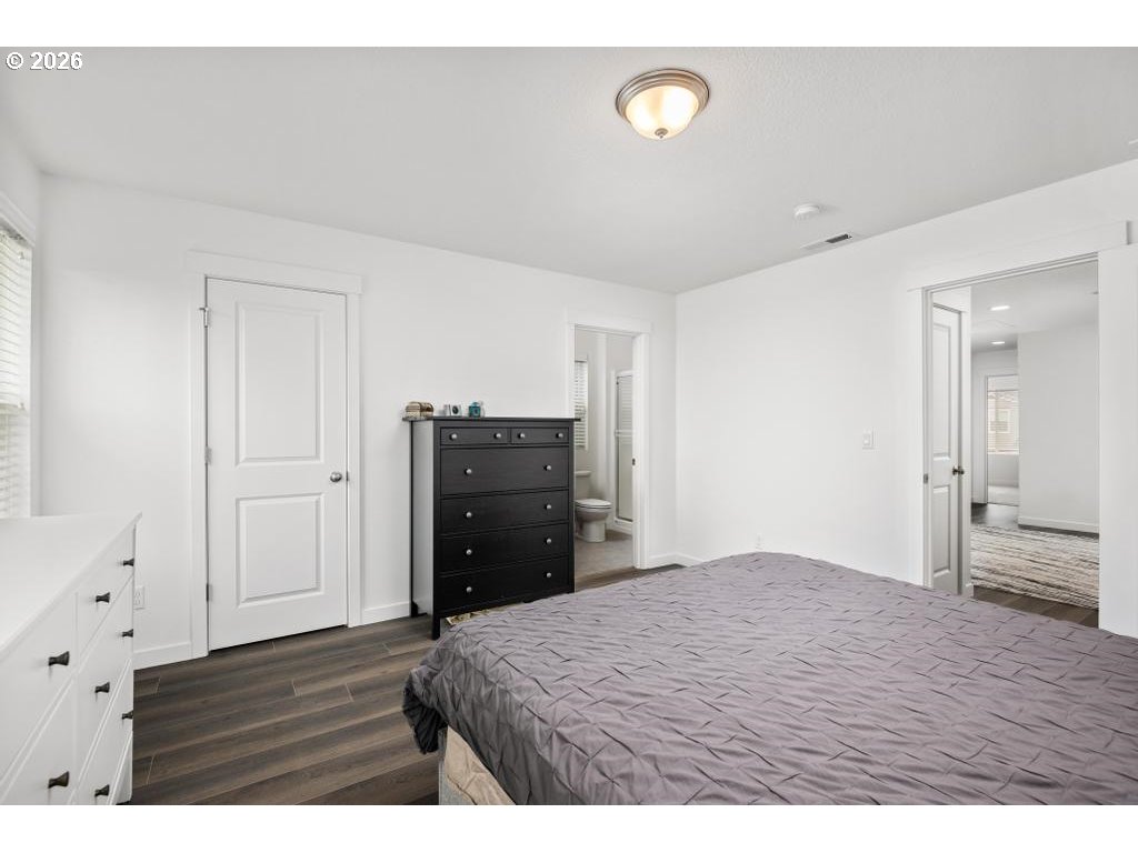 859 South 23rd Avenue Cornelius, OR 97113 - Photo 18 of 39 a bedroom with a bed and a closet