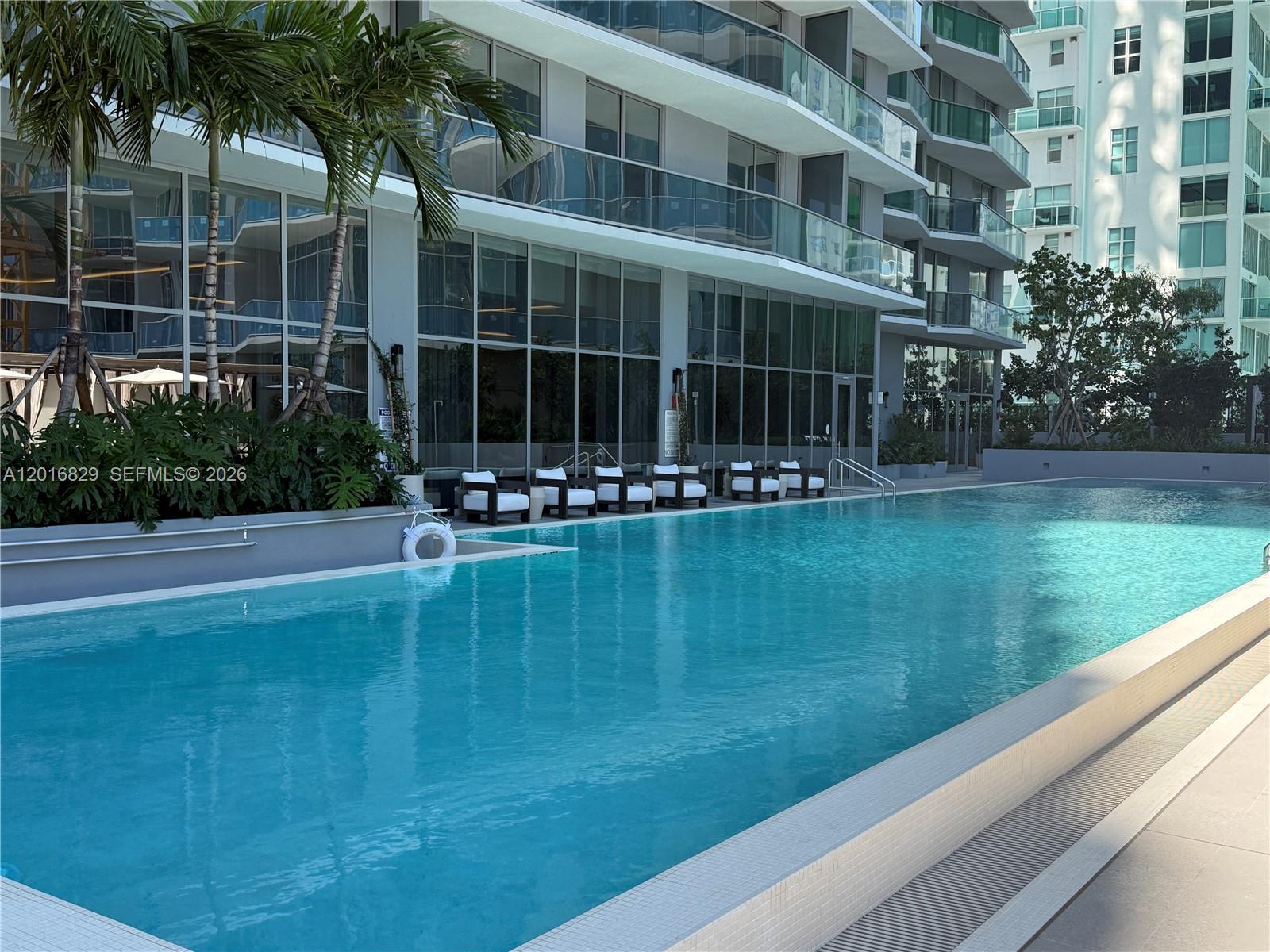 77 Southeast 5th Street, Unit 2010 Miami, FL 33131 - Photo 28 of 40