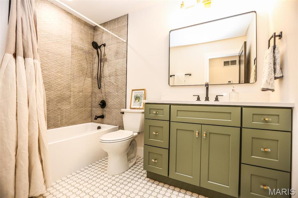 165 Tall Oaks Drive Eureka, MO 63025 - Photo 37 of 75