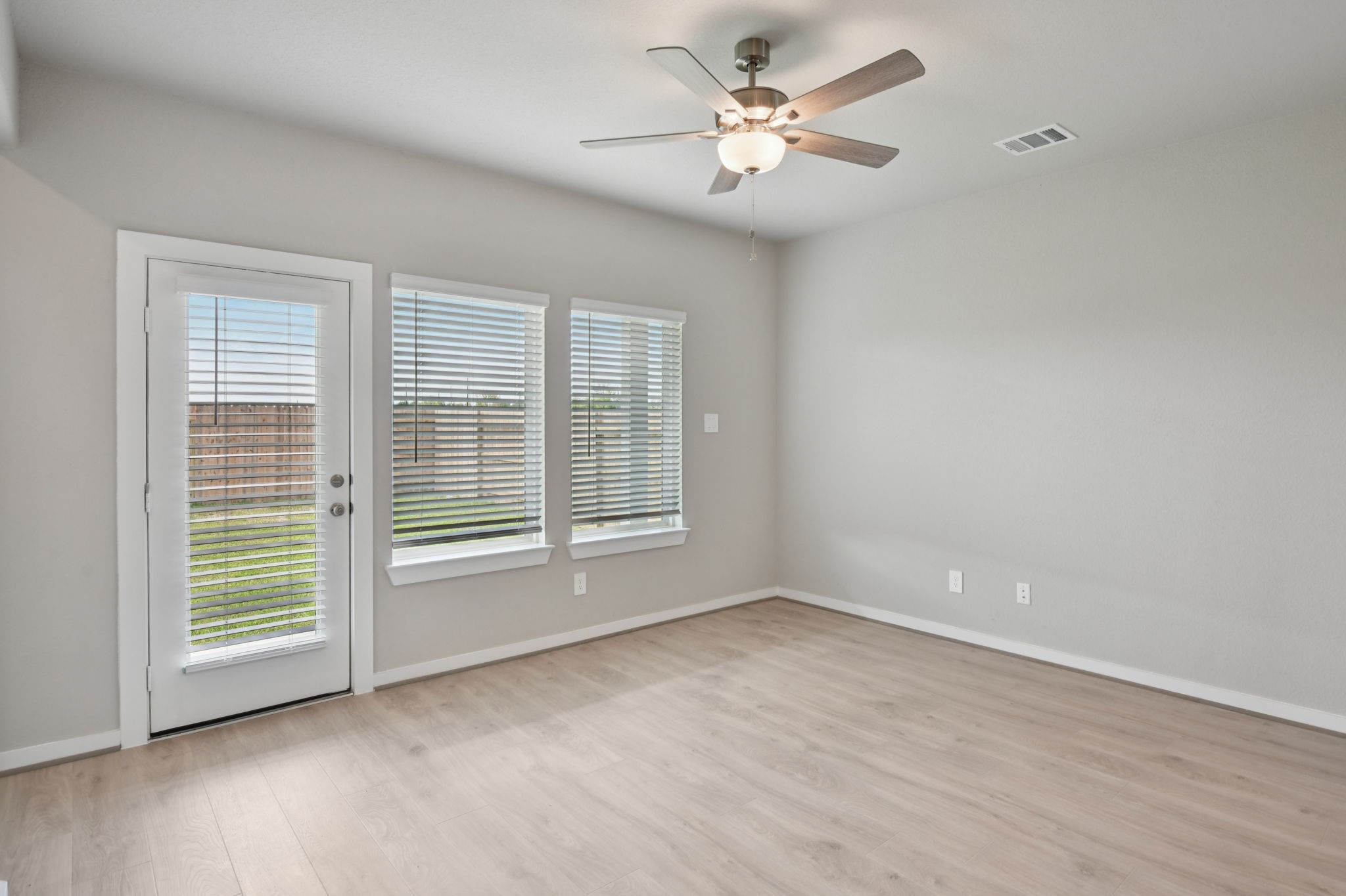 12018 Rushing Rdg Drive Baytown, TX 77523 - Photo 3 of 31