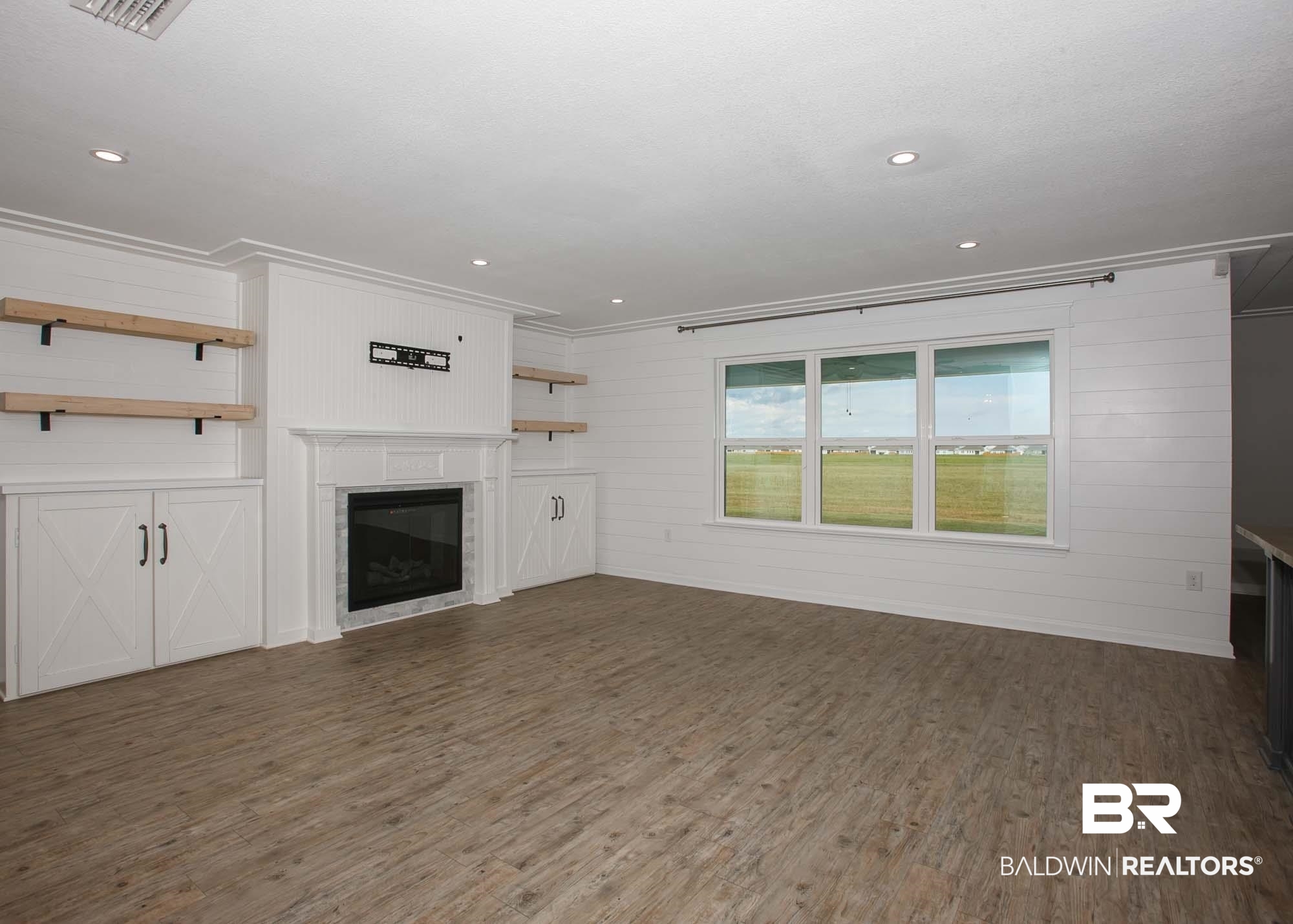 6882 Crimson Ridge Street Gulf Shores, AL 36542 - Photo 11 of 50 Living Room
