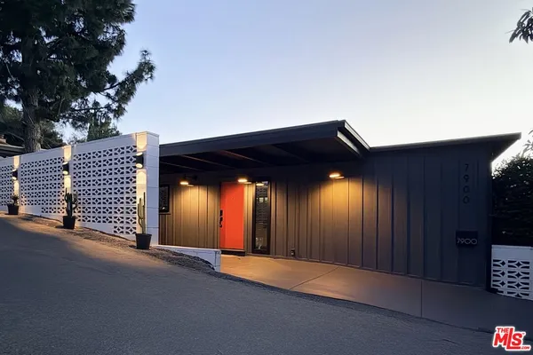 $9,995 | 7900 Willow Glen Road, Los Angeles, CA 90046