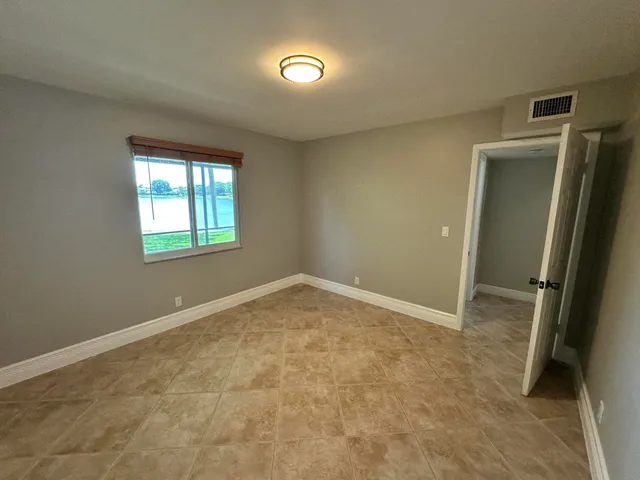 $3,200 | 17 Tara Lakes Drive East, Boynton Beach, FL 33436