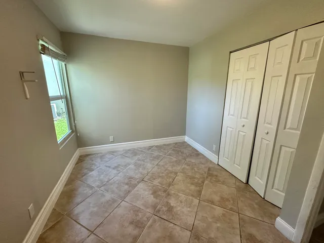 $3,200 | 17 Tara Lakes Drive East, Boynton Beach, FL 33436