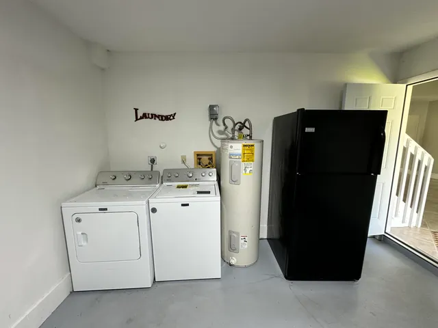 $3,200 | 17 Tara Lakes Drive East, Boynton Beach, FL 33436