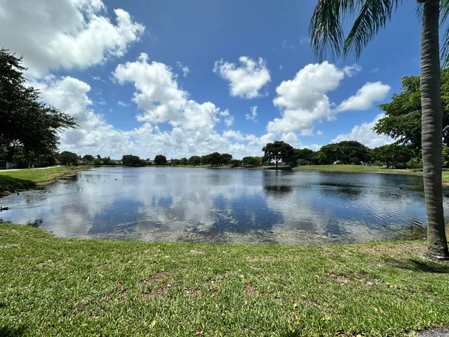 $3,200 | 17 Tara Lakes Drive East, Boynton Beach, FL 33436