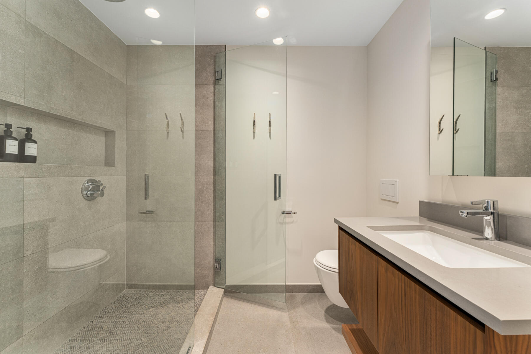 21 Stillwright Way Key Largo, FL 33037 - Photo 27 of 81 Seamless Glass Showers