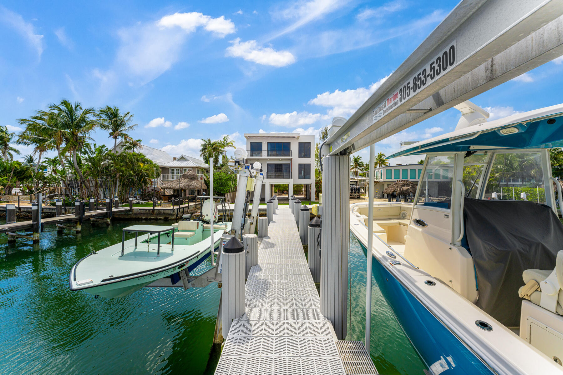 21 Stillwright Way Key Largo, FL 33037 - Photo 43 of 81 7k Golden Elevator Boat