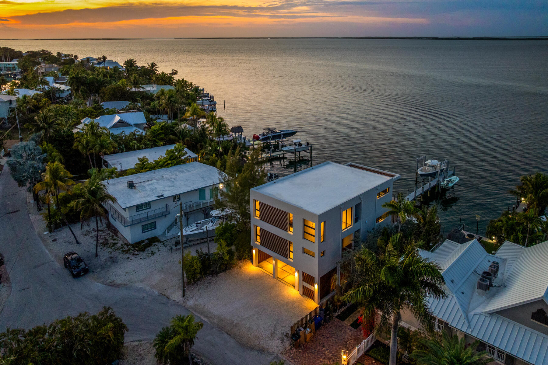 21 Stillwright Way Key Largo, FL 33037 - Photo 74 of 81 Experience Key Largo Bayfront Living