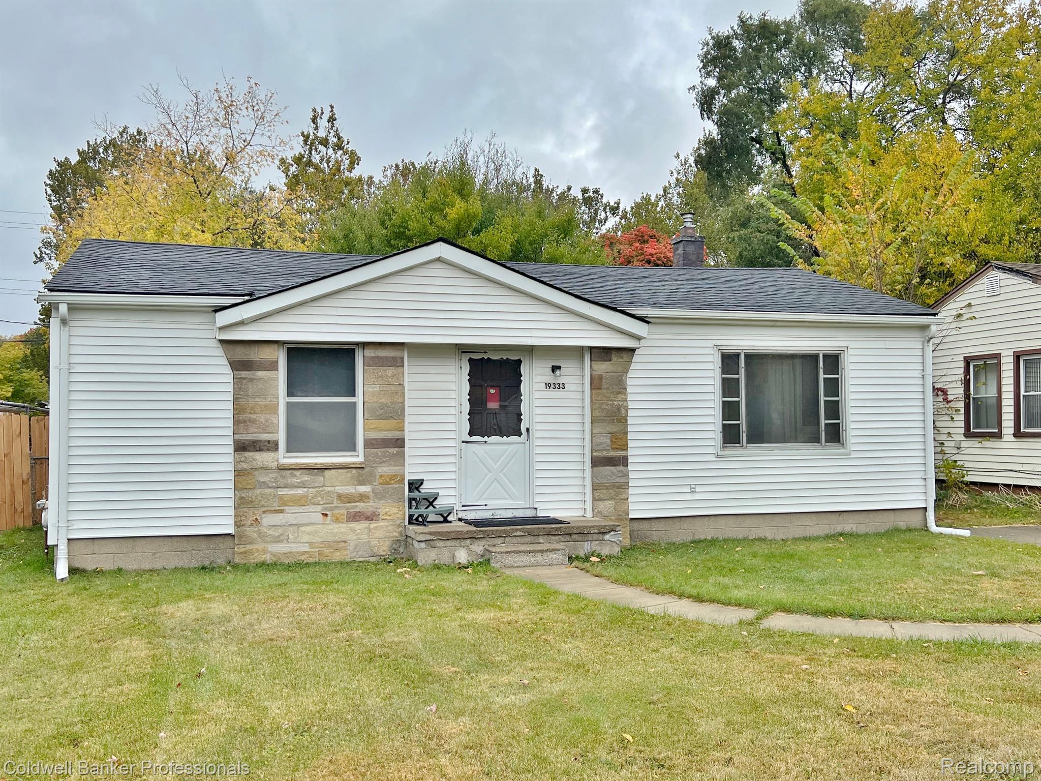 19333 Inkster Road Livonia, MI 48152 - Photo 1 of 19 Gallery Image 1