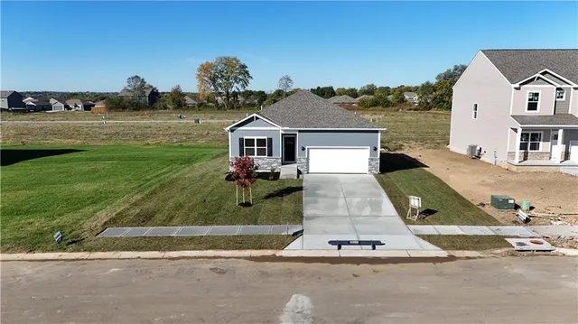 $339,990 | 618 Fallen Leaf Drive, Belton, MO 64012