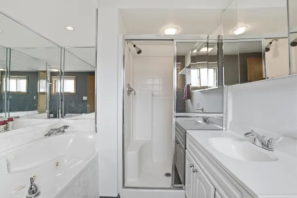 $539,000 | 130 North Horner Lane, Mount Prospect, IL 60056