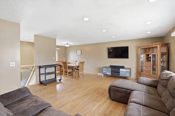 $539,000 | 130 North Horner Lane, Mount Prospect, IL 60056