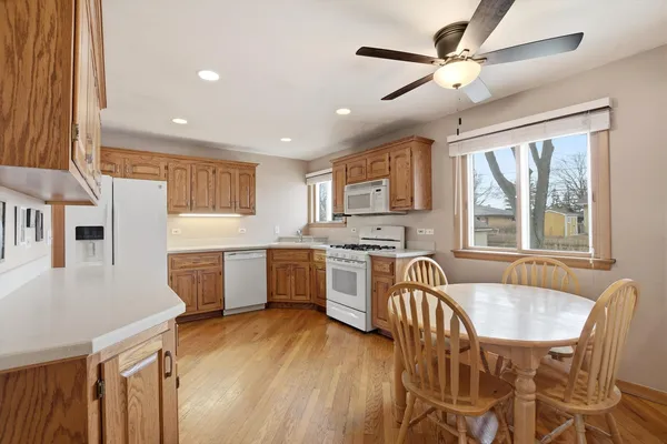 $539,000 | 130 North Horner Lane, Mount Prospect, IL 60056