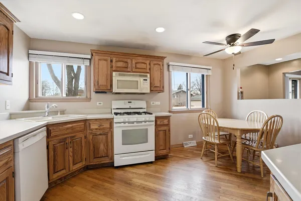 $539,000 | 130 North Horner Lane, Mount Prospect, IL 60056