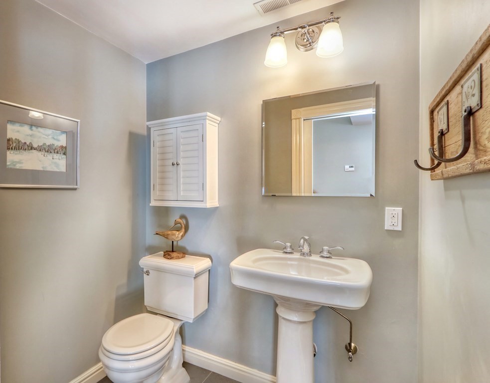9 Meadowbrook Road Lincoln, MA 01773 - Photo 15 of 40
