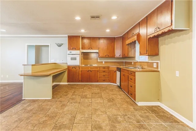 $299,000 | 1312 West 3rd Street, McGregor, TX 76657