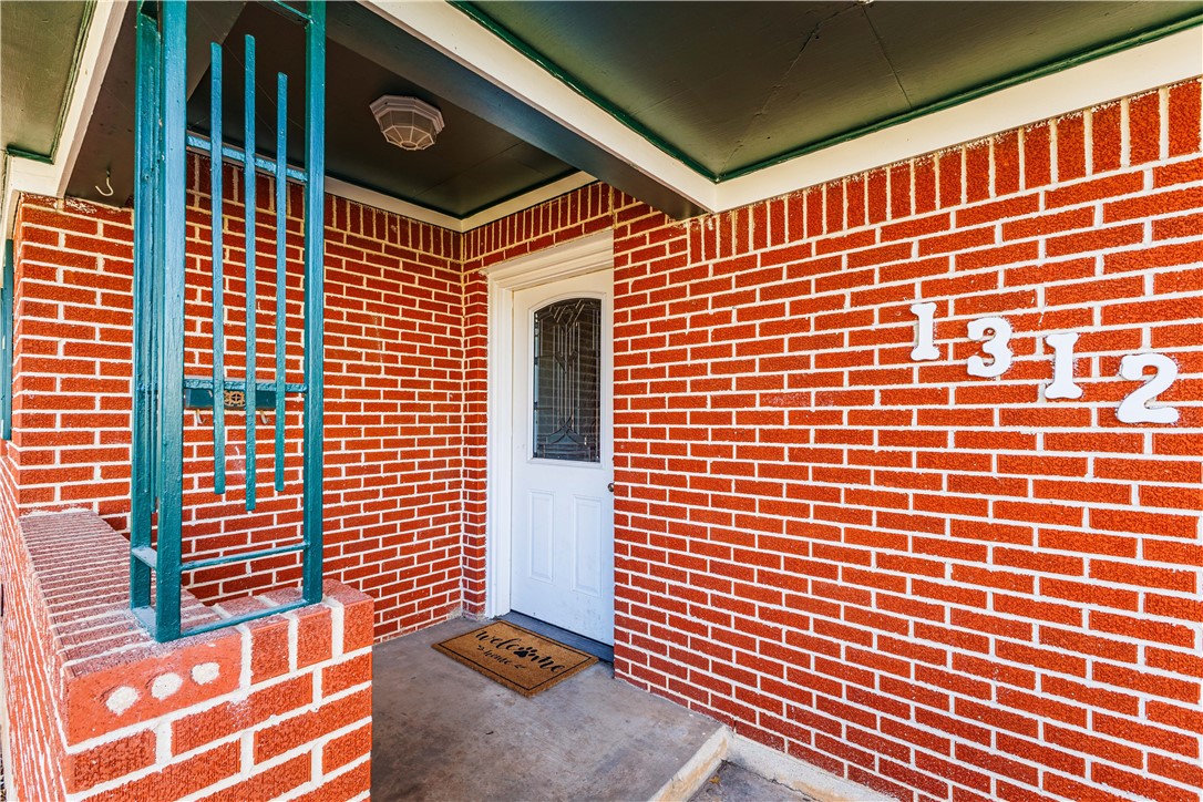 1312 West 3rd Street McGregor, TX 76657 - Photo 6 of 38