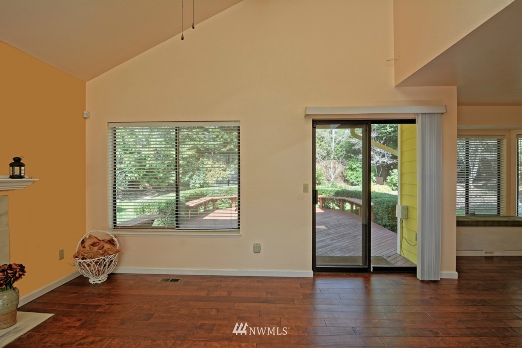 2131 164th Place Southeast Bothell, WA 98012 - Photo 3 of 19