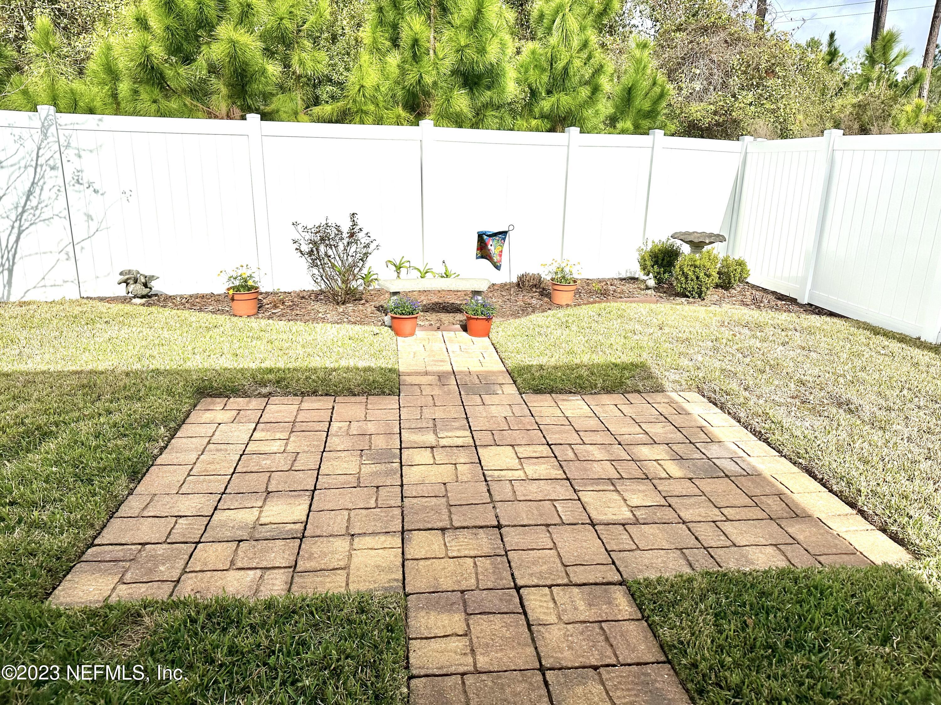 86808 Sloop Court Fernandina Beach, FL 32034 - Photo 19 of 25 Backyard Pavers