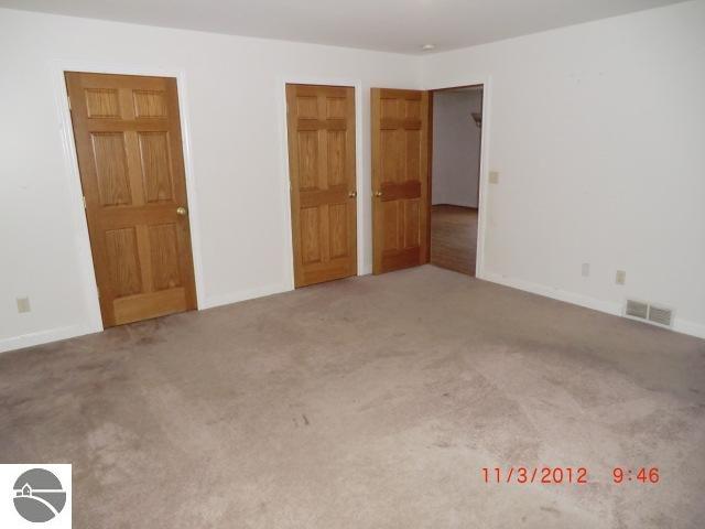 8057 Albrecht Road Interlochen, MI 49643 - Photo 12 of 18 1740530-11.JPG