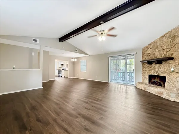 $1,900 | 3230 Sycamore Springs Drive, Houston, TX 77339