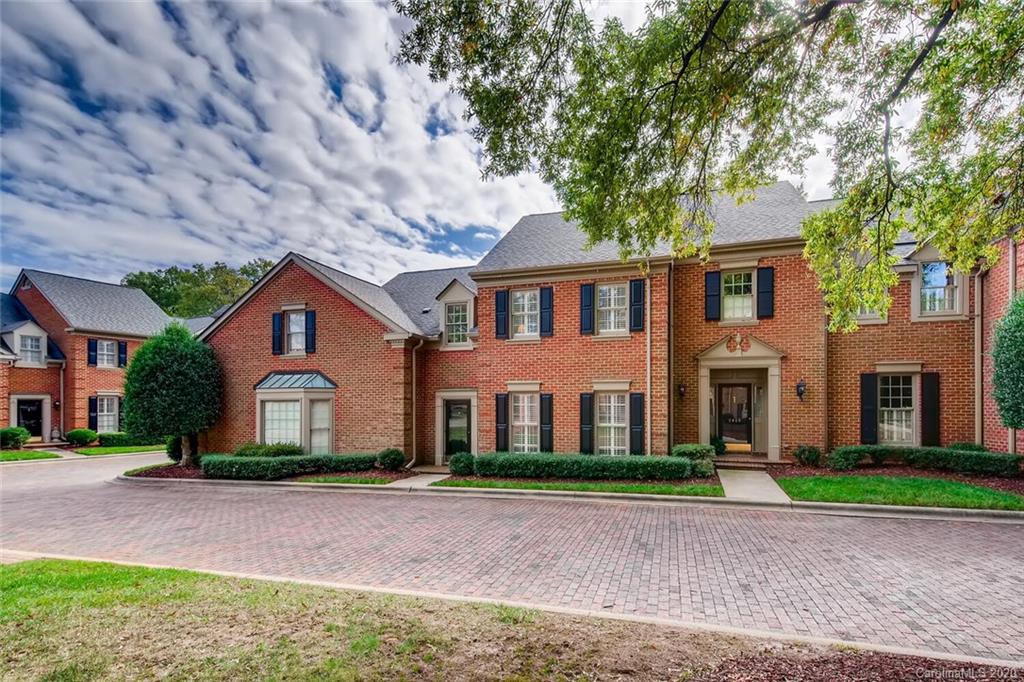 2803 Sharon View Road Charlotte, NC 28210 - Photo 2 of 29 Gallery Image 2