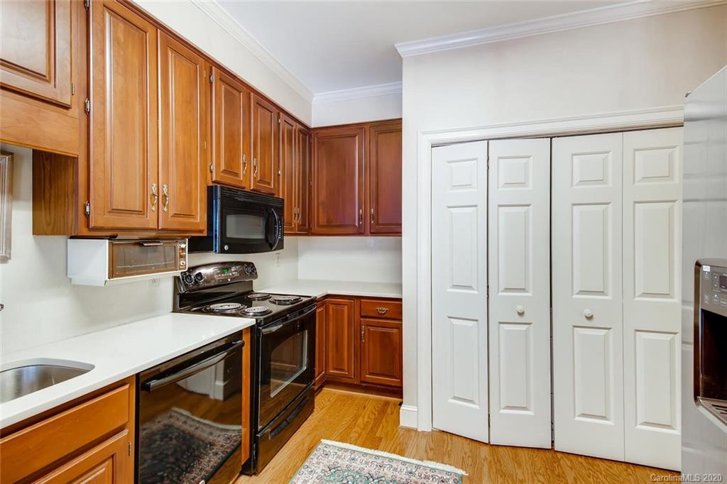 2803 Sharon View Road Charlotte, NC 28210 - Photo 11 of 29 Gallery Image 11