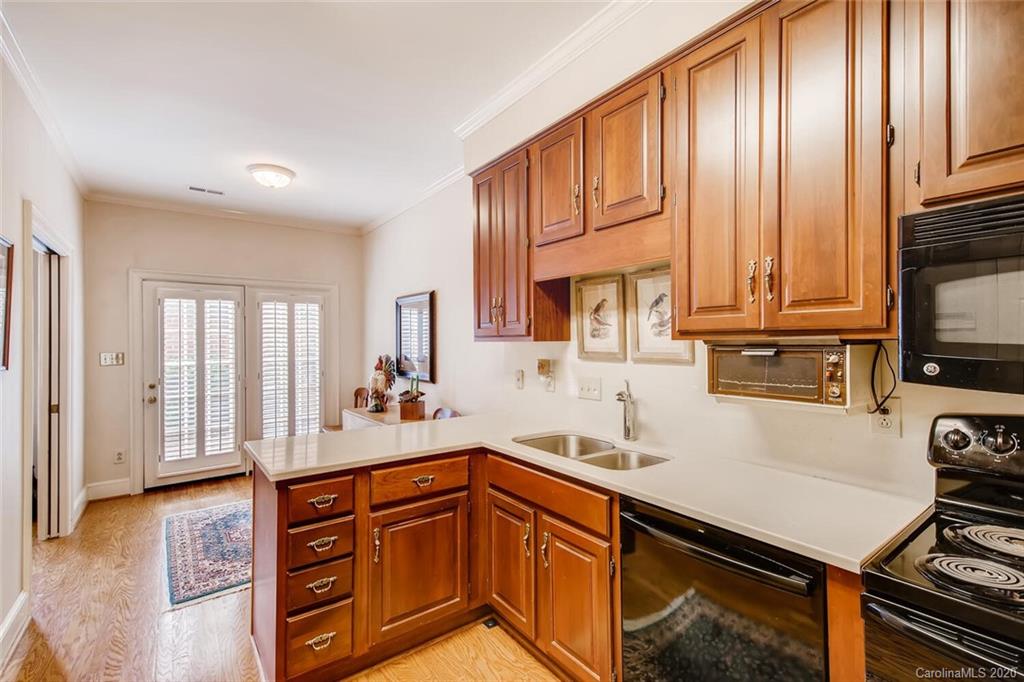 2803 Sharon View Road Charlotte, NC 28210 - Photo 12 of 29 Gallery Image 12
