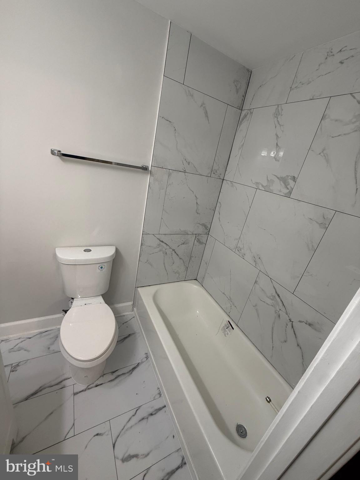 2006 Headlands Circle Reston, VA 20191 - Photo 21 of 30 Beautifully Remodeled Bathrooms