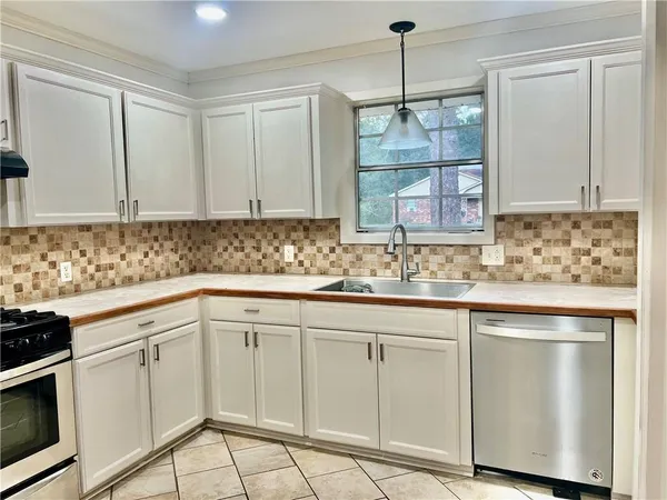 $248,000 | 136 Nalley Drive, Pineville, LA 71360