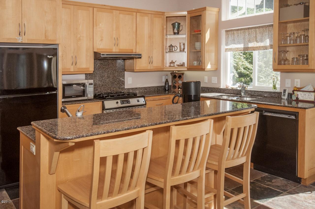 450 Edgewater Depoe Bay, OR 97341 - Photo 13 of 51 Kitchen