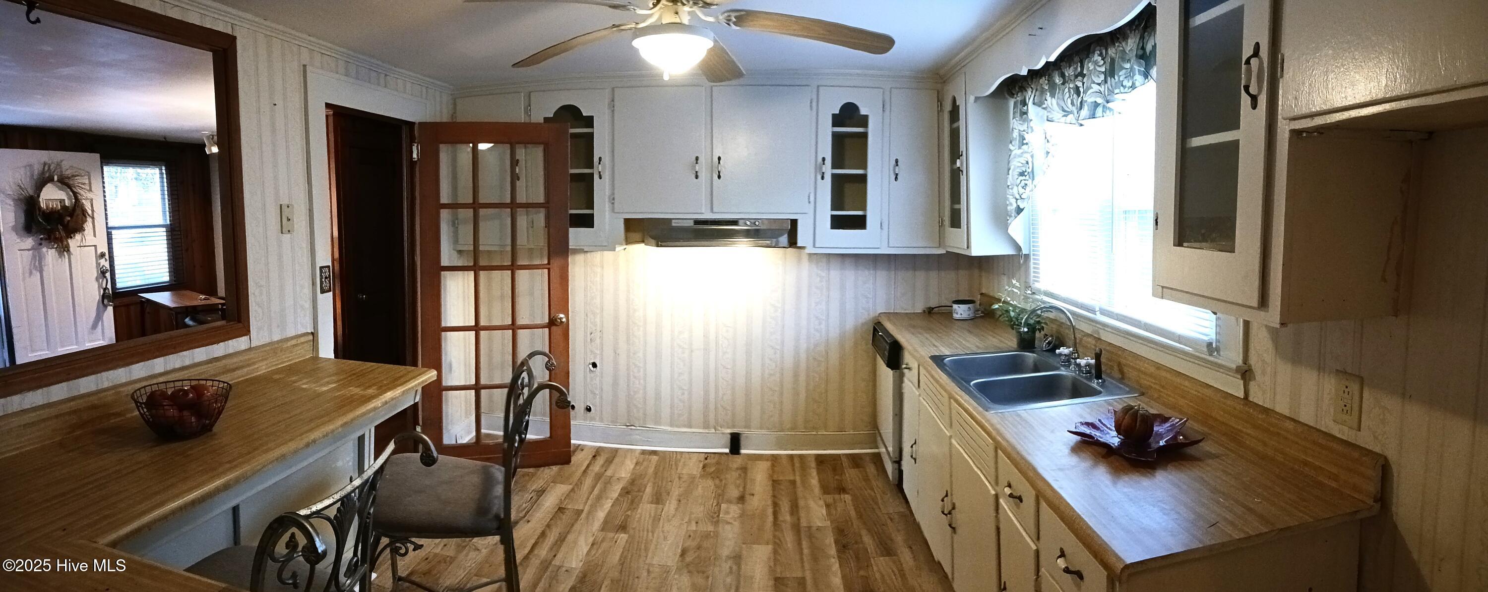 1009 Walnut Street West Wilson, NC 27893 - Photo 3 of 9 Kitchen
