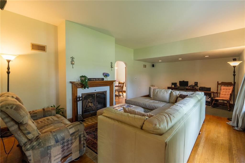 3950 New Castle Road Pulaski, PA 16143 - Photo 6 of 25 Gallery Image 6