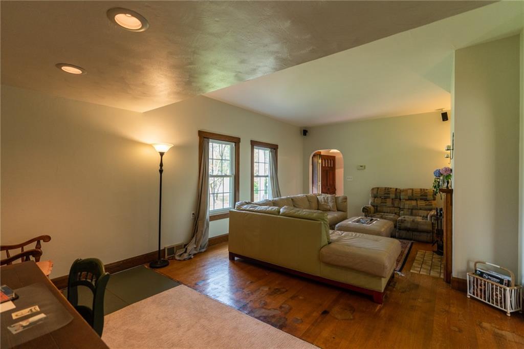 3950 New Castle Road Pulaski, PA 16143 - Photo 8 of 25 Gallery Image 8